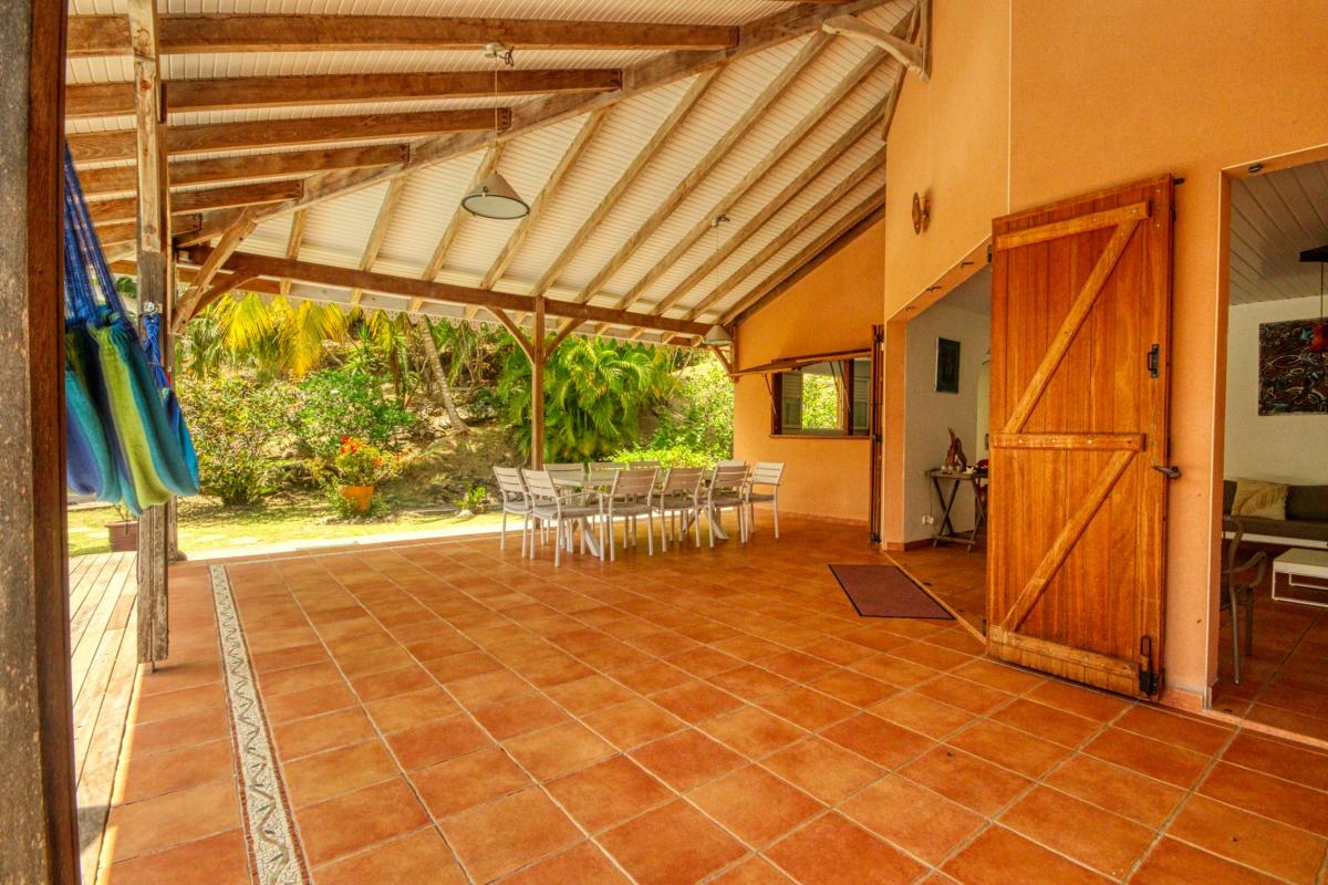8Location villa piscine le diamant martinique_coin repas
